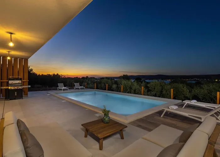 Santa Lucia Vikendica Turanj